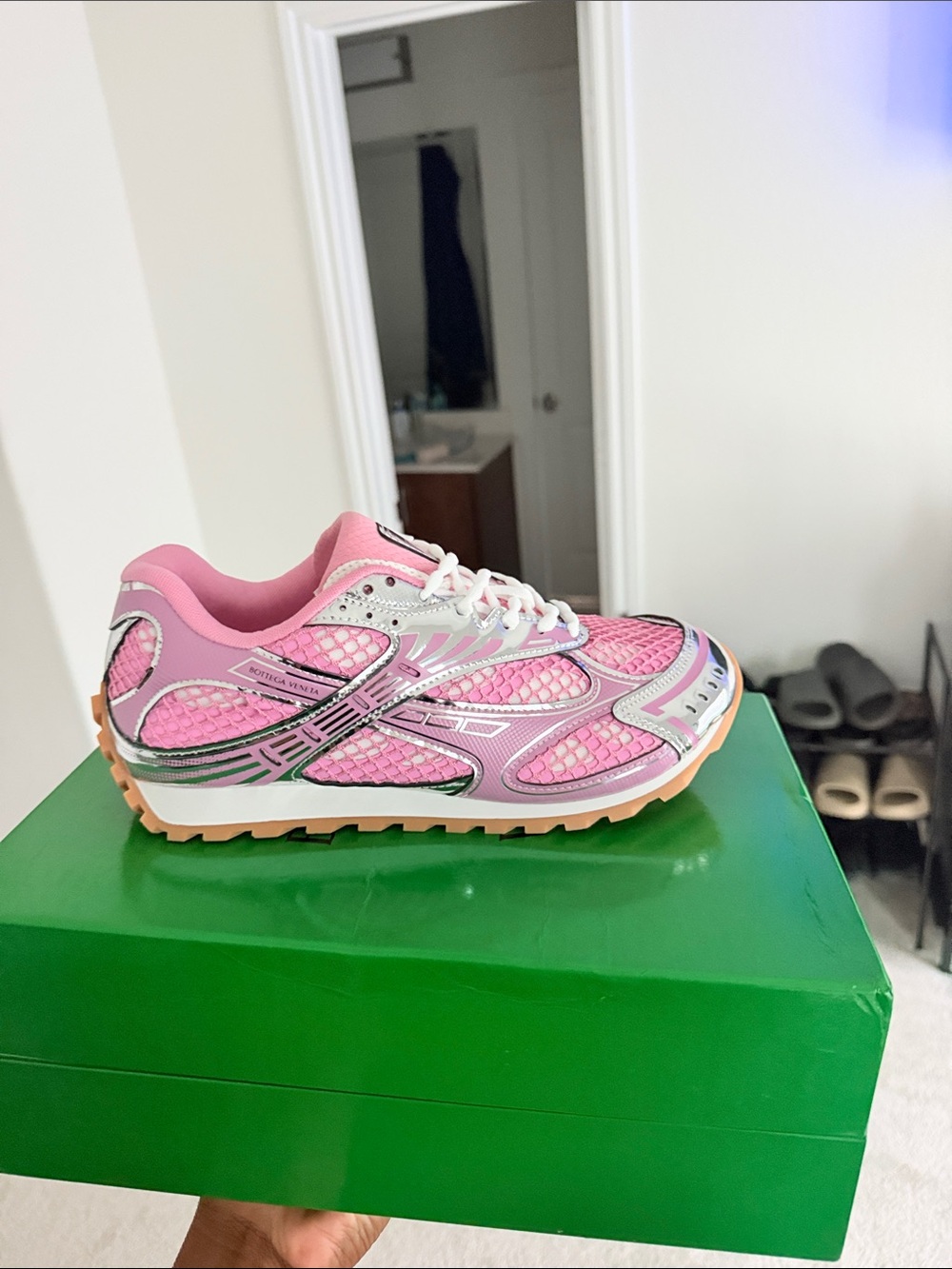Pink Unisex Athletic Sneaker - Fashion Comfort